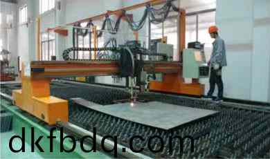 自動(dong)切割(ge)機