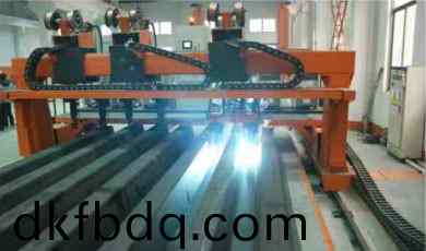 自動(dòng)(dong)銲機(jī)